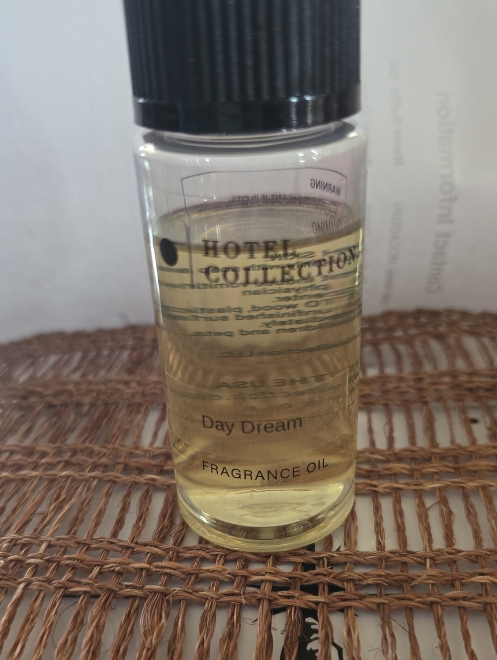 Hotel Collection Day Dream Fragrance Oil - Clear Bottle with Light Gold Oil